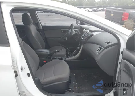 2016 Hyundai Elantra Se z USA, uszkodzony, nr VIN 5NPDH4AE0GH688736